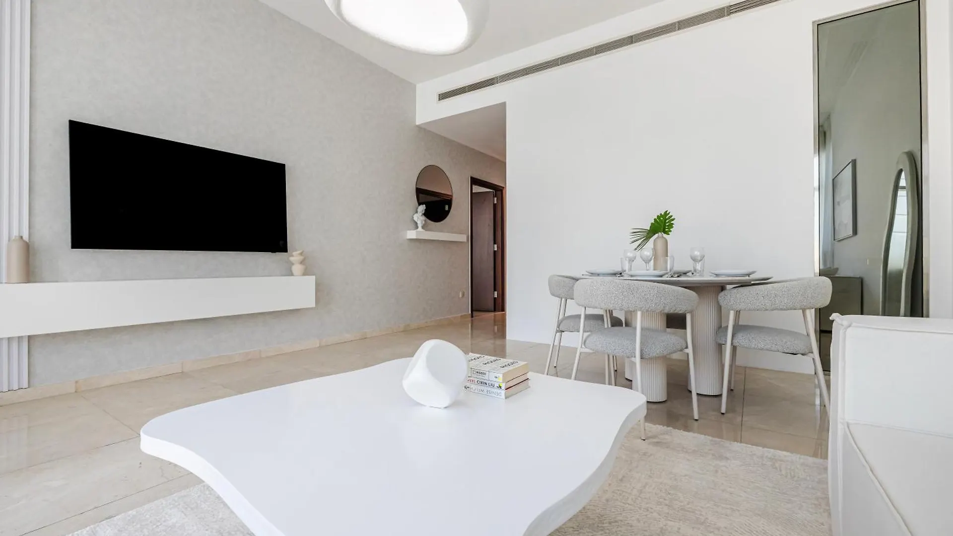 2Br Bay Square 7, City View Dubai 0*,